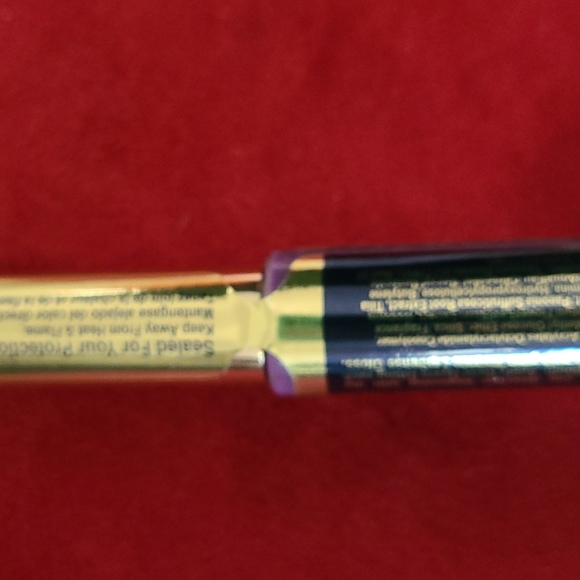 Lipsense - Picture 2 of 3